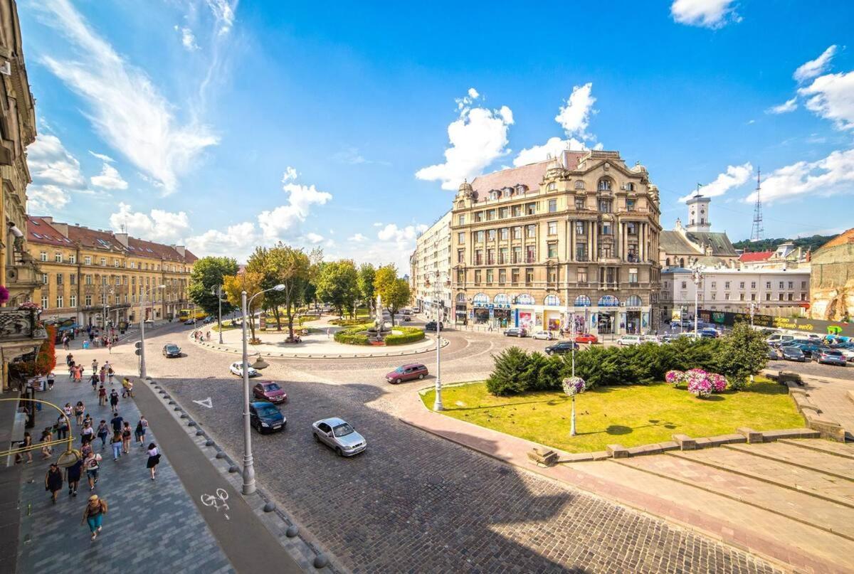 Апартаменти З Балконом На Центр Львова Exteriör bild